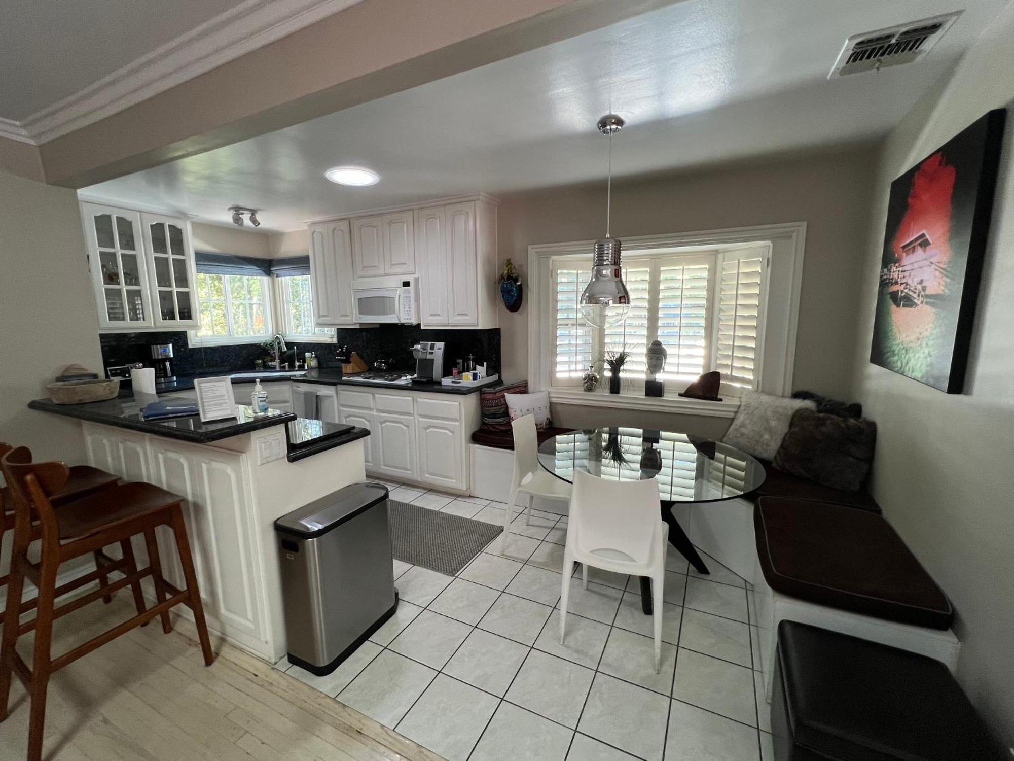 Chic Venice Beach Bungalow Steps From The Canals & Beach Лос-Анджелес Экстерьер фото