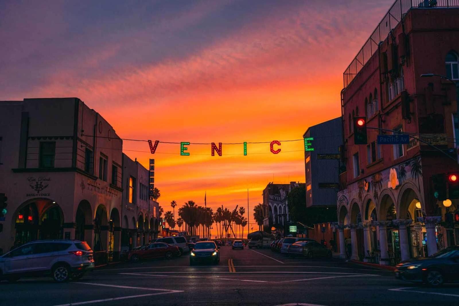 Chic Venice Beach Bungalow Steps From The Canals & Beach Лос-Анджелес Экстерьер фото